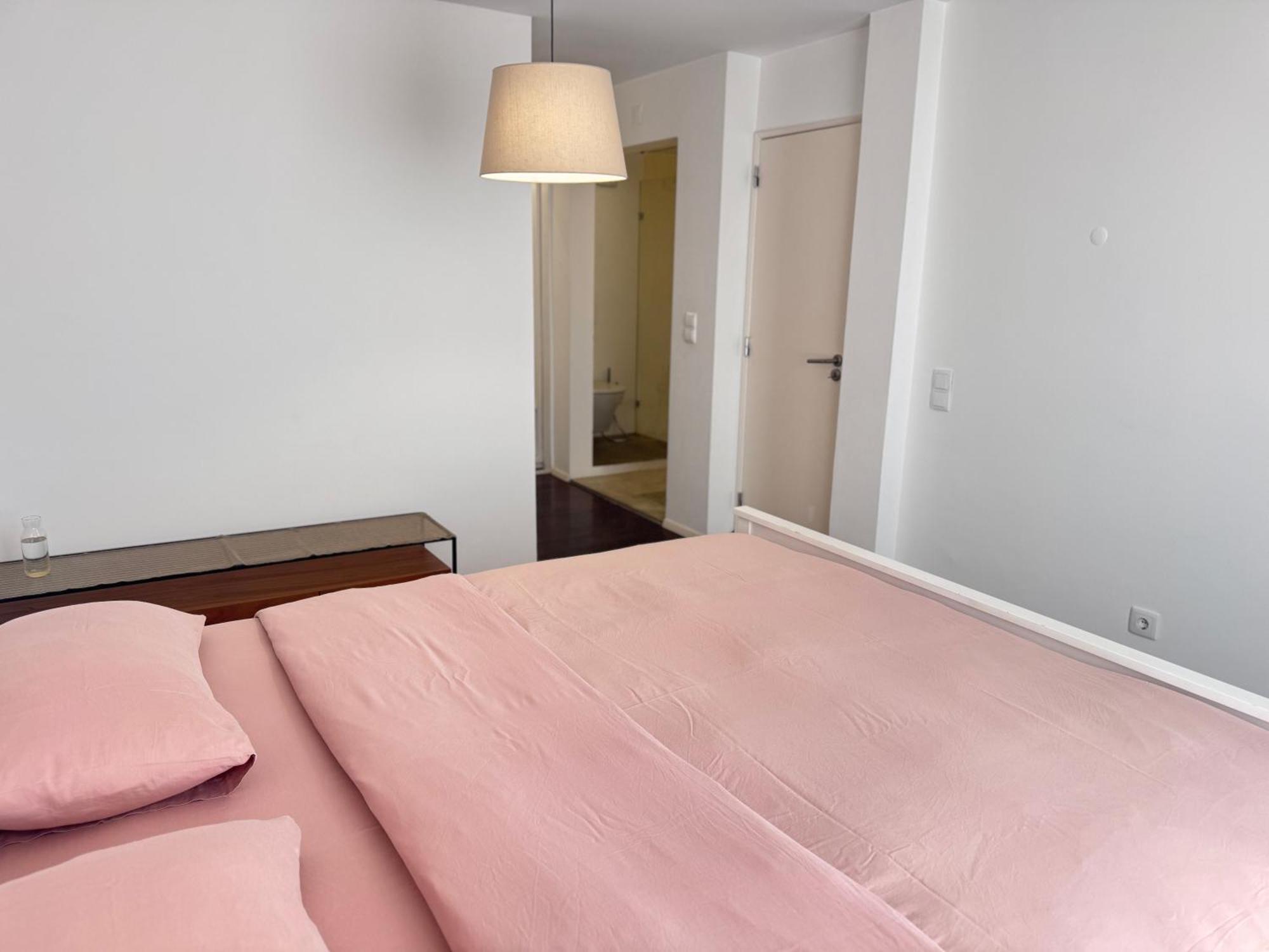 Luxury 4 Bedroom With 3 Bathroom Lisbon Walking Distance To Appartement Cascais